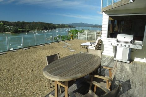 Photo of property in 18 Sir George Back Street, Opua, 0200