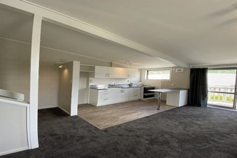 Photo of property in 9/21 Collins Avenue, Tawa, Wellington, 5028