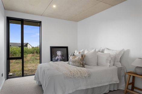 Photo of property in 82 Queens Avenue, Waikuku Beach, 7402