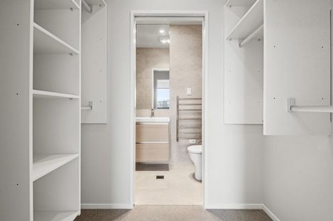 Photo of property in 4/1 Parapara Place, Albany, 0632