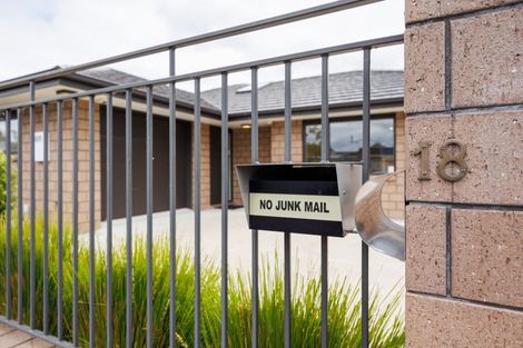 Photo of property in 18 Thomson Street, West End, Palmerston North, 4412