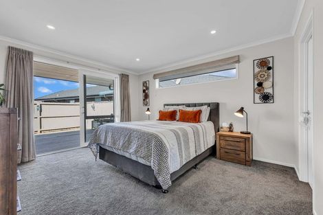 Photo of property in 9 Mutetai Road, Clarks Beach, 2122