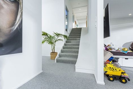 Photo of property in 97b Braemar Road, Castor Bay, Auckland, 0620