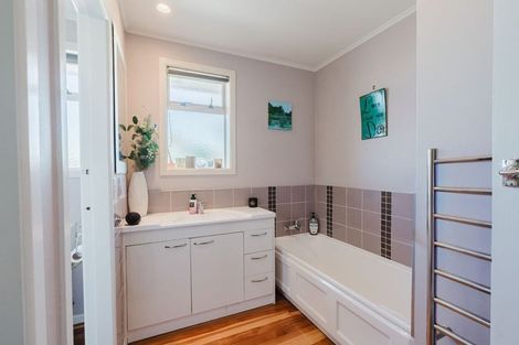 Photo of property in 14 Jeanette Street, Glenview, Hamilton, 3206