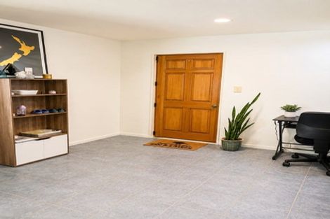 Photo of property in 9 William Hadlow Place, Hatfields Beach, Orewa, 0931