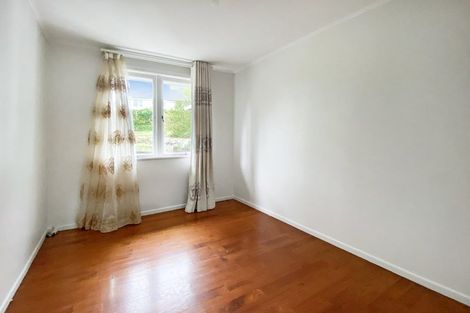Photo of property in 26 Selwyn Crescent, Forrest Hill, Auckland, 0620