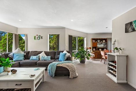 Photo of property in 24 Picasso Drive, West Harbour, Auckland, 0618