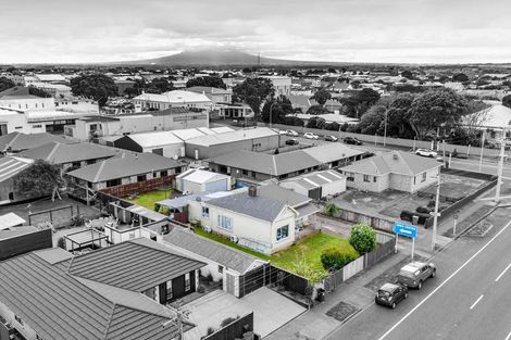Photo of property in 49 Collins Street, Hawera, 4610