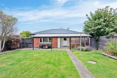Photo of property in 12 Holloway Street, Waikiwi, Invercargill, 9810