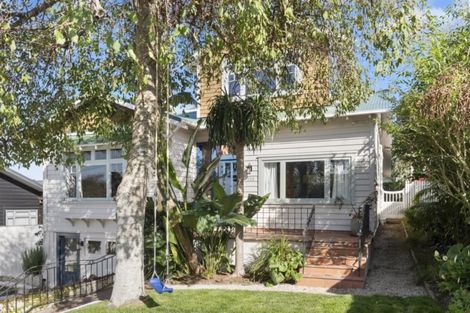 Photo of property in 200 Queen Street, Northcote Point, Auckland, 0627