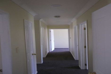 Photo of property in 1 Resolution Place, Marfell, New Plymouth, 4310