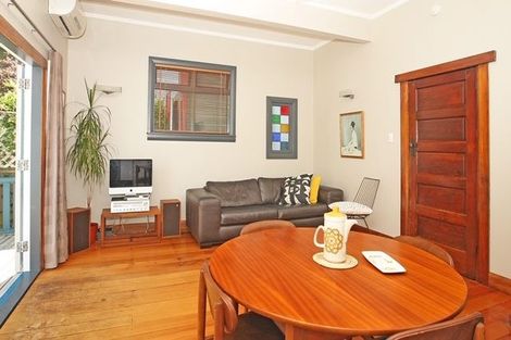 Photo of property in 124 Russell Terrace, Berhampore, Wellington, 6023