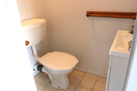 Photo of property in 579 East Coast Road, Browns Bay, Auckland, 0630