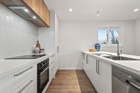 Photo of property in 51 Liverton Crescent, Bishopdale, Christchurch, 8053