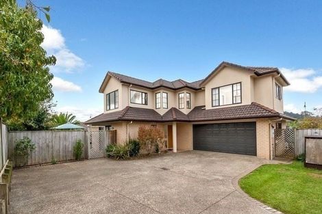 Photo of property in 5 William Woods Court, Flat Bush, Auckland, 2016