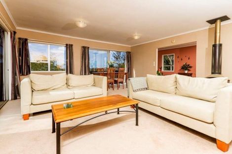 Photo of property in 17 Penning Road, Milford, Auckland, 0620