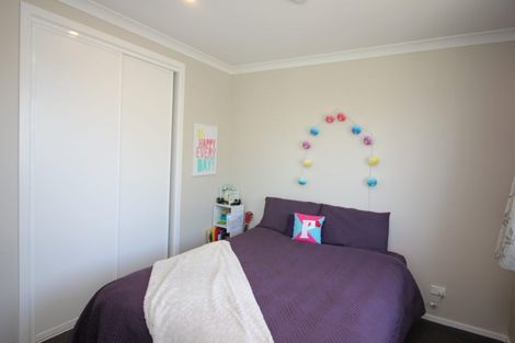 Photo of property in 5 Loeb Place, Rolleston, 7614