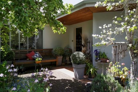 Photo of property in 11 Glen Mohr, Acacia Bay, Taupo, 3385