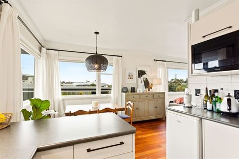 Photo of property in 84a Triangle Road, Massey, Auckland, 0614