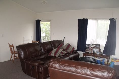 Photo of property in 16 Abbot Avenue, Waipawa, 4210