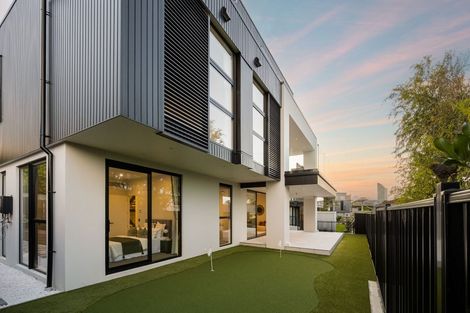Photo of property in 17a Ewen Street, Hauraki, Auckland, 0622