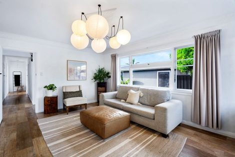 Photo of property in 15 Puketapu Road, Taradale, Napier, 4112