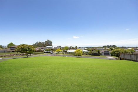 Photo of property in 6/675 Swanson Road, Swanson, Auckland, 0612