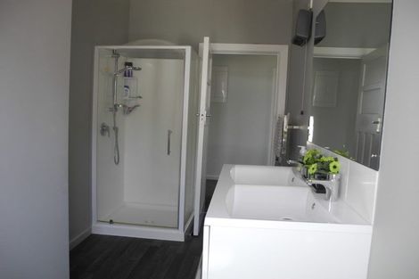 Photo of property in 30 Parsonage Road, Waimate, 7924