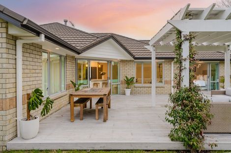 Photo of property in 26 Nielsen Gardens, Rototuna, Hamilton, 3210