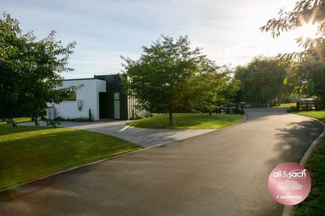 Photo of property in 1/45 Saint Kilda Road, Cambridge, 3434