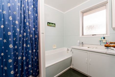 Photo of property in 32 Salmond Street, Halfway Bush, Dunedin, 9010