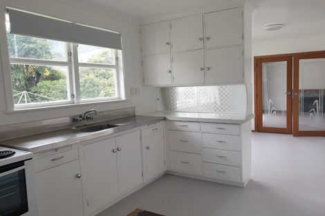 Photo of property in 49 Oxford Street, Tawa, Wellington, 5028