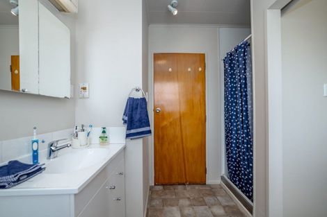 Photo of property in 2 Booth Street, Carterton, 5713