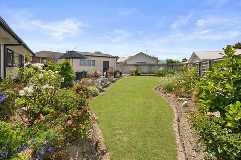 Photo of property in 12 Almond Grove, Feilding, 4702
