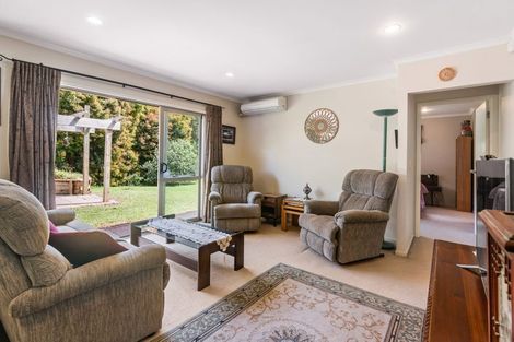 Photo of property in 12 Kristin Lane, Albany, Auckland, 0632