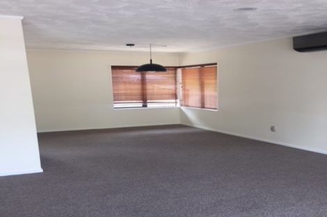 Photo of property in 12 Glendawn Place, Bayview, Auckland, 0629