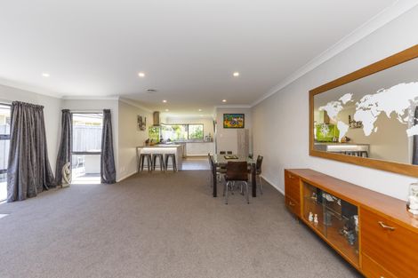 Photo of property in 32 Washington Parade, Milson, Palmerston North, 4414