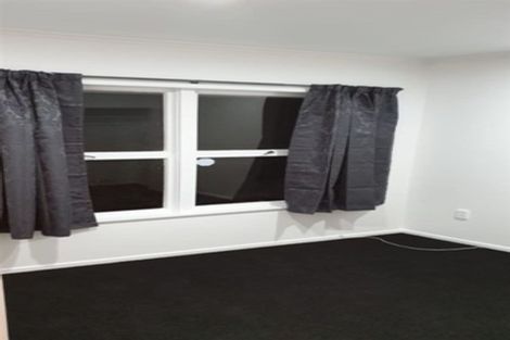 Photo of property in 61 Ocean View Road, Hillcrest, Auckland, 0627