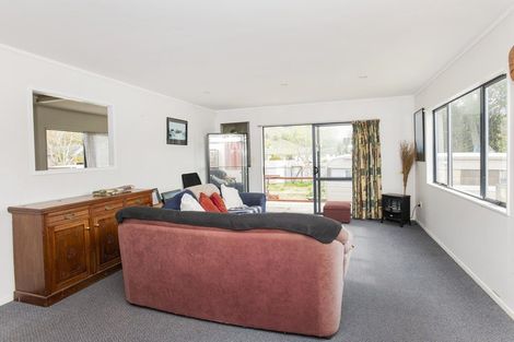 Photo of property in 15 Ioapa Road, Te Karaka, 4022