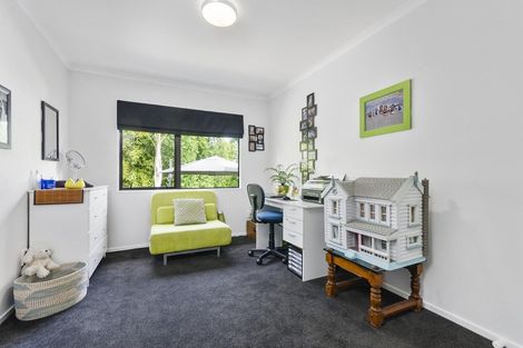 Photo of property in 60 View Ridge Drive, Ranui, Auckland, 0612