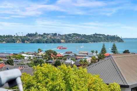 Photo of property in 2/36 Devon Road, Bucklands Beach, Auckland, 2012