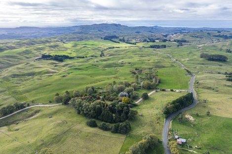 Photo of property in 37 Tawa Road, Maraetotara, Havelock North, 4294