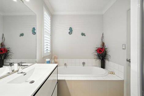 Photo of property in 43 Sycamore Close, Rangiora, 7400