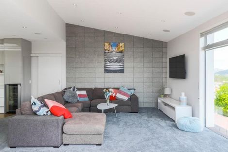 Photo of property in 3a Kilkelly Close, Tawa, Wellington, 5028