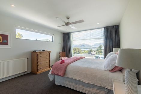 Photo of property in 15 Faulks Terrace, Wanaka, 9305