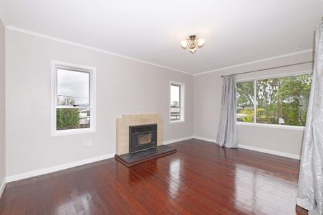 Photo of property in 207 Don Buck Road, Massey, Auckland, 0614
