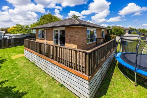 Photo of property in 12 Prado Drive, Pukekohe, 2120