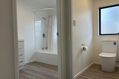 Photo of property in 1/20 Greta Place, Stanmore Bay, Whangaparaoa, 0932