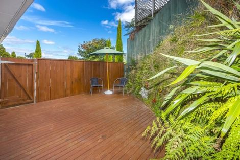 Photo of property in 29 Vista Crescent, Maoribank, Upper Hutt, 5018