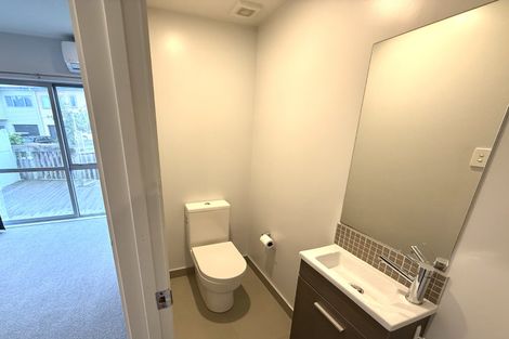 Photo of property in 26/11 Ray Small Drive, Papakura, 2110